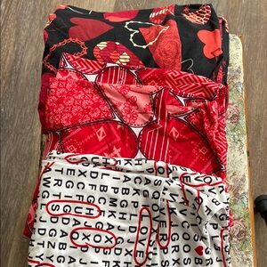 3 pair LuLaRoe valentines leggings